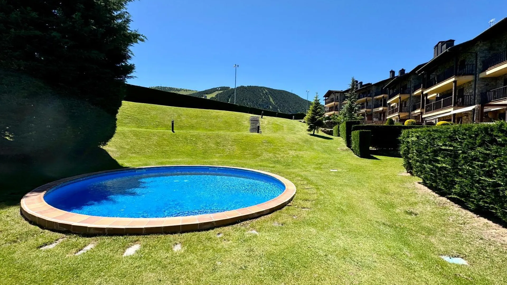 Atico Duplex A Pie De Pistas De Esqui Bed & Breakfast La Molina  İspanya